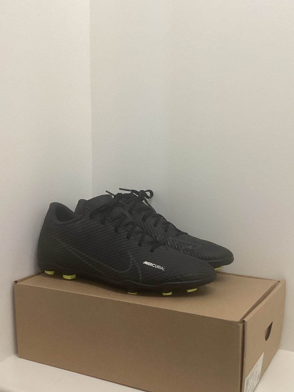 Nike Mercurial Vapor 15 Club Pre-Owned Men’s 9